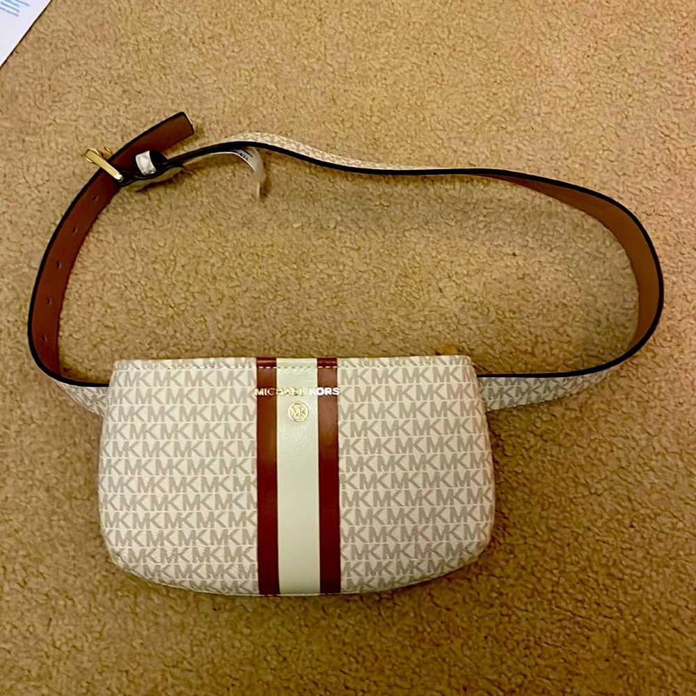 Michael Kors Fanny  Bag